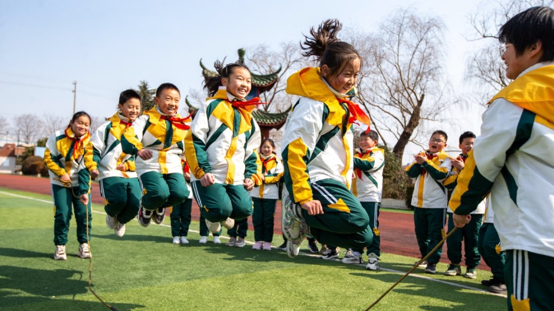 http://img2.chinadaily.com.cn/images/202505/19/682a7011a310a04a9678a807.jpeg