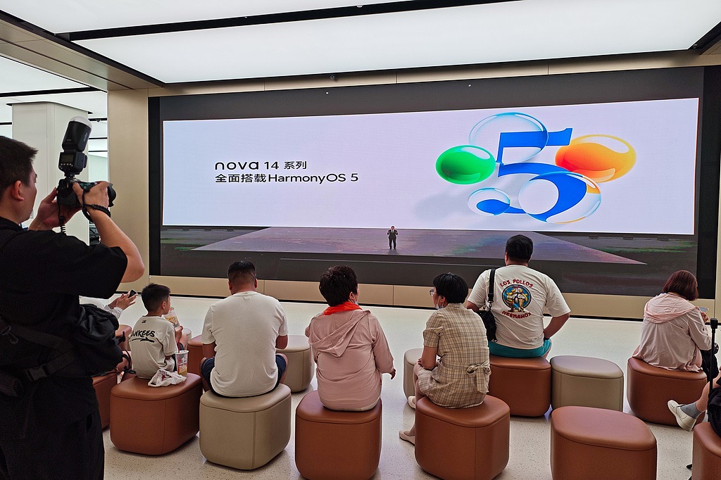 Huawei launches PCs running self-developed operating system