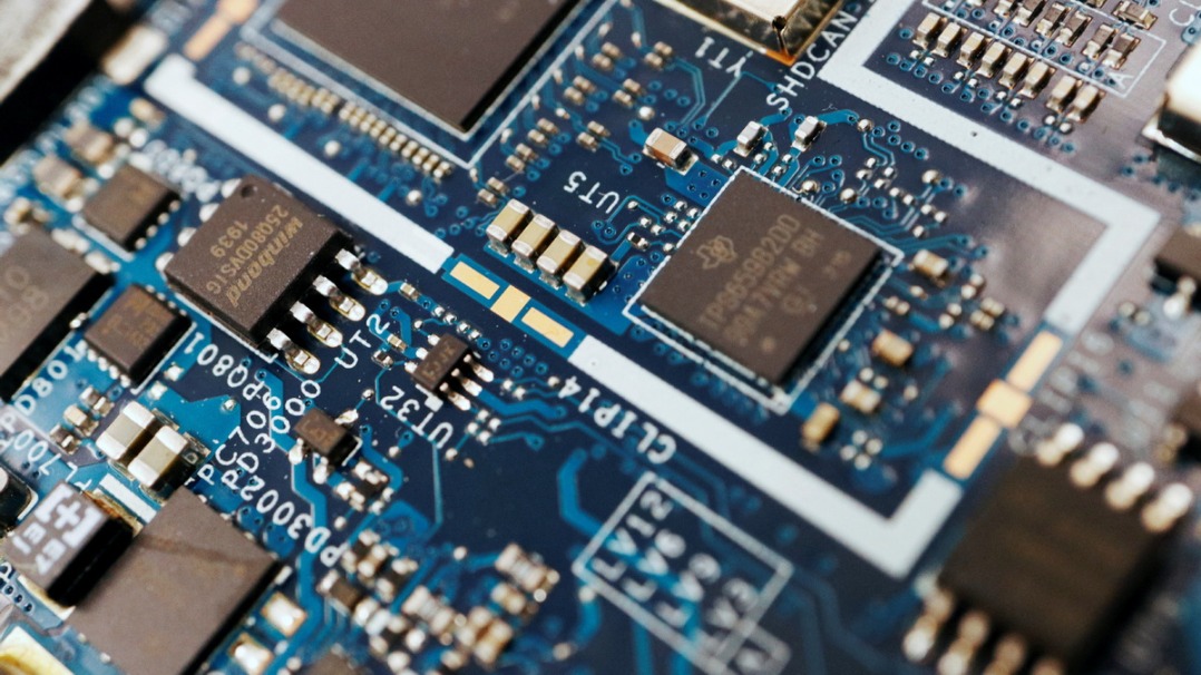 Washington condemned over curbs on Chinese chips