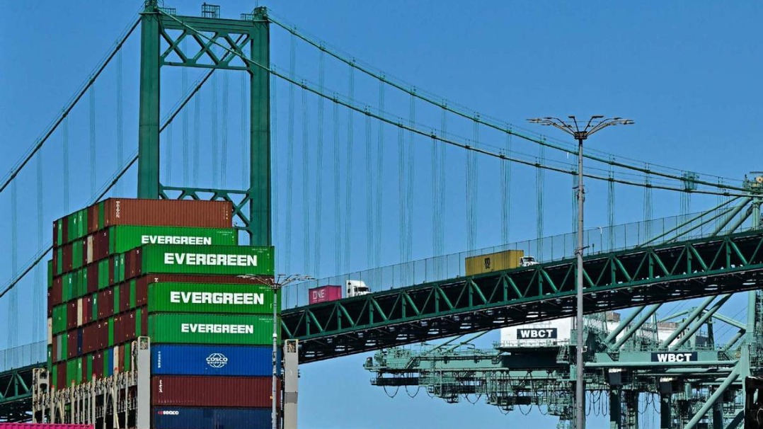US trade court blocks Trump from imposing sweeping tariffs