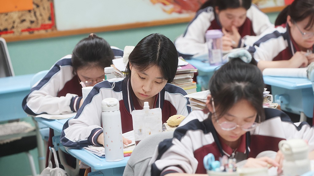 http://img2.chinadaily.com.cn/images/202506/03/683edf22a310a04a96799b9b.jpeg