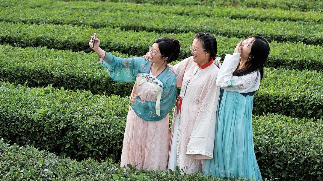 http://img2.chinadaily.com.cn/images/202506/09/68462ed8a310a04a9679e316.jpeg