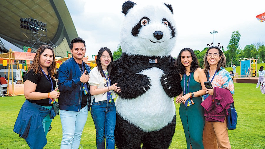 http://img2.chinadaily.com.cn/images/202506/10/68477304a310a04a9679f247.jpeg