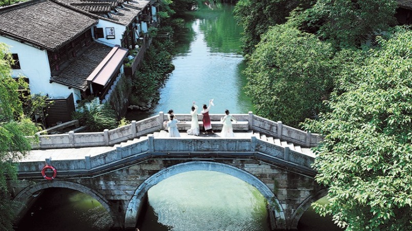 http://img2.chinadaily.com.cn/images/202506/12/684a1683a310a04a967a167b.jpeg