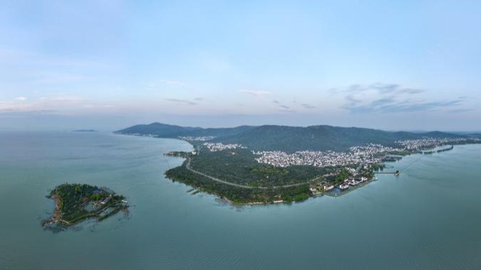 http://img2.chinadaily.com.cn/images/202506/12/684a23fba310a04a967a17d5.jpeg