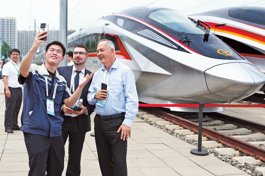 Nation's high-speed rail 'a source of inspiration'