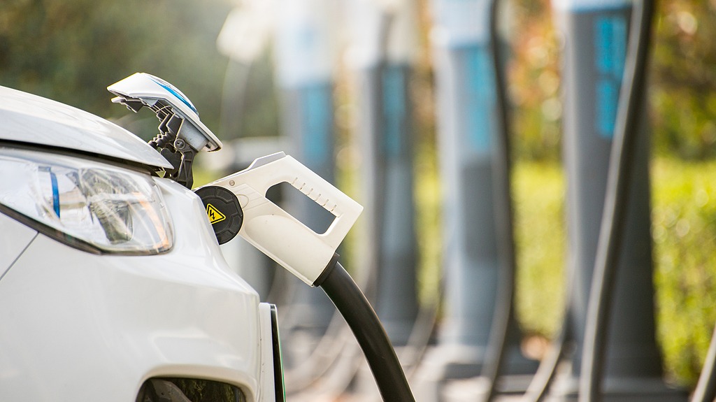 China's Push Towards Green Transportation: Banning Fuel Vehicles from Car-Hailing Platforms