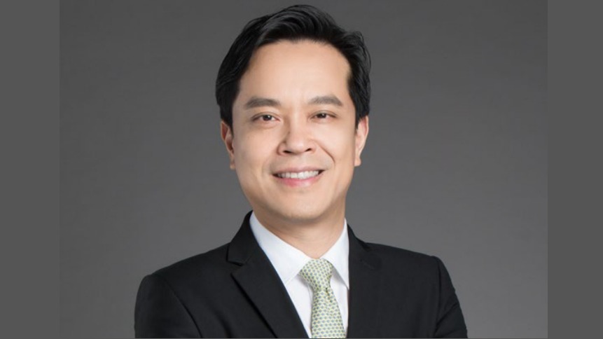 UBS exec: Investors diversifying away from dollar; gold may rise 10% in 1-2 years
