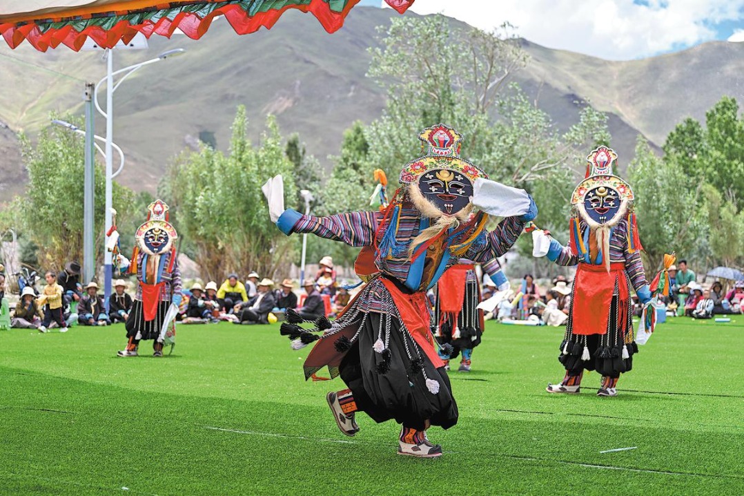 Tibetan Opera revival mesmerizes audiences in Xizang