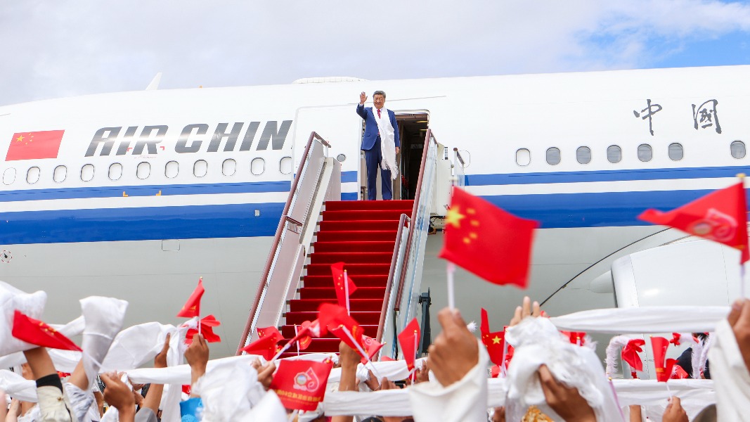 Xi leaves Xizang after attending region's 60th founding anniversary celebrations