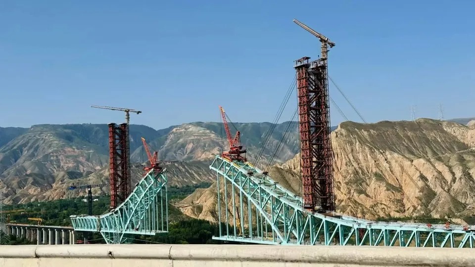 http://img2.chinadaily.com.cn/images/202508/22/68a7e742a310851f44b726fc.jpeg