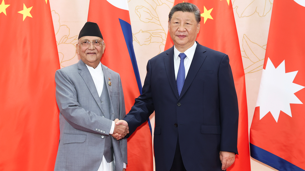 Xi meets Nepali prime minister