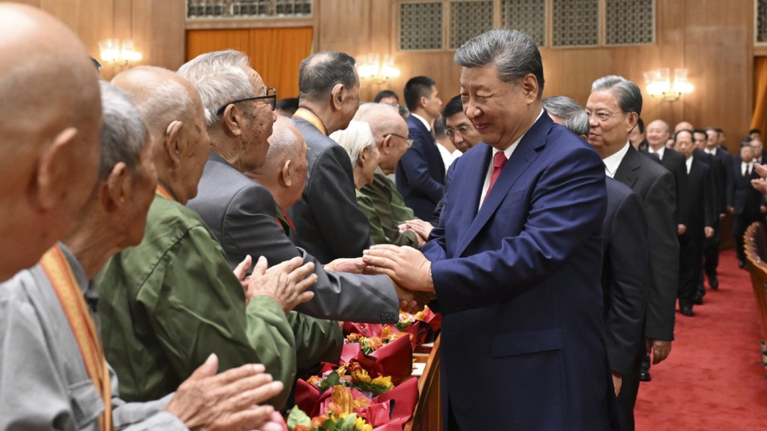 China stages cultural gala for V-Day commemoration