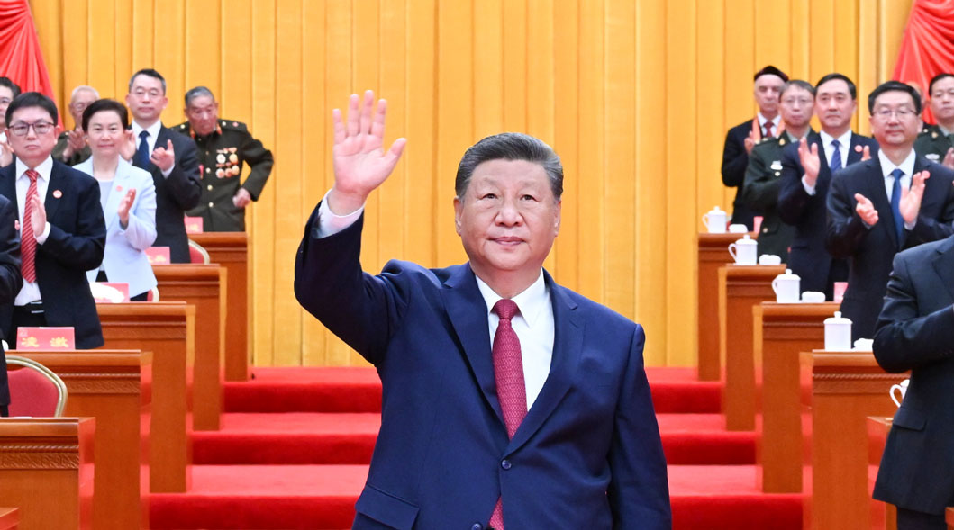 Xi attends grand gathering in celebration of Xinjiang Uygur autonomous region's 70th founding anniversary