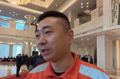 Three generations lay a stronger Xinjiang