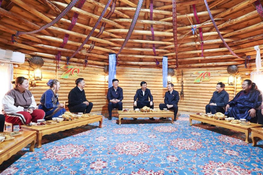 Central delegation continues to visit officials, residents in multiple areas of Xinjiang