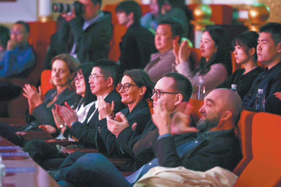 A dazzling future for artistic ventures