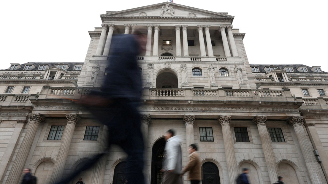 Bank of England keeps key rate at 4 pct ahead of Budget