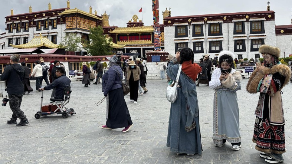 Lhasa's GDP grows 7.1 percent in first three quarters of 2025