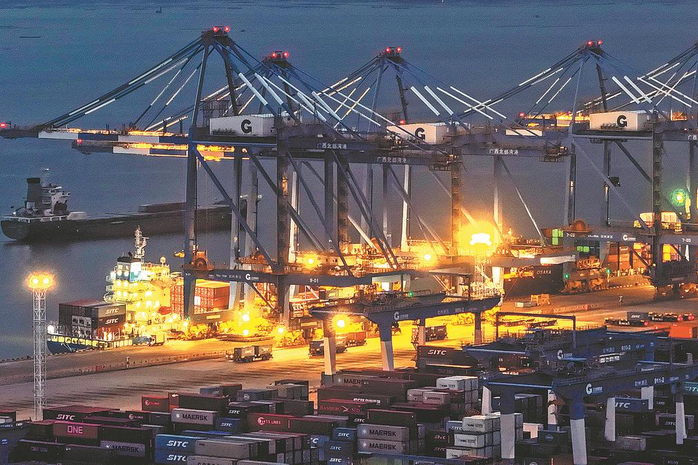 Chinese landmark trade corridor handles over 5m TEUs