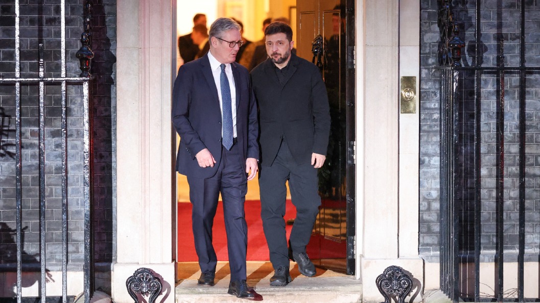 Ukraine's president in London for new talks