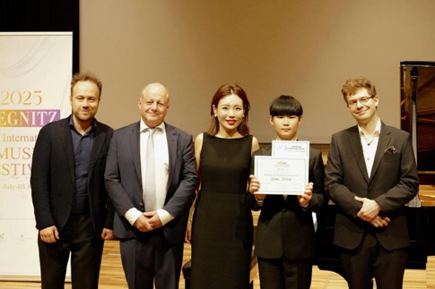 Chinese piano prodigy makes German recital debut