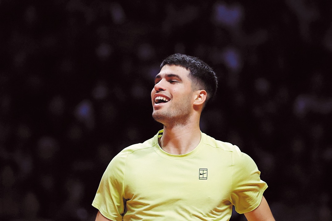 Alcaraz eyes AO crown to complete career slam