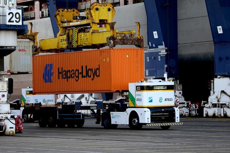 High-level dialogue key to bolstering business confidence