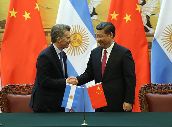 Xi meets with leaders of Argentina and Cambodia