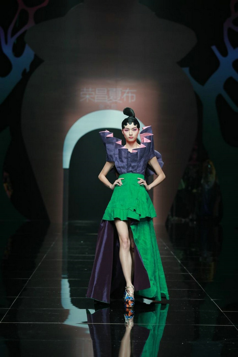 Rongchang ramie show shines in Beijing Fashion Week - Chinadaily.com.cn