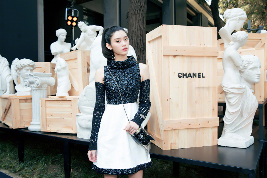 CHANEL Resort 2018 Collection - Modernity of Antiquity, Style Blog