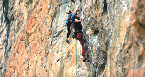 Karst rocks attract US climber - Chinadaily.com.cn