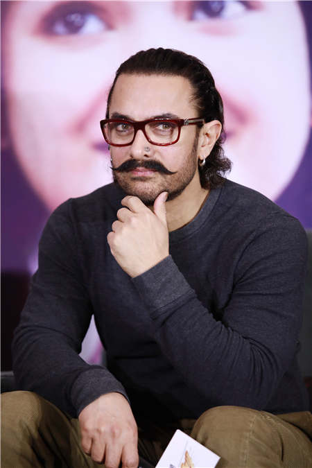 First poster of Aamir Khan's 'Secret Superstar' out! | India Forums