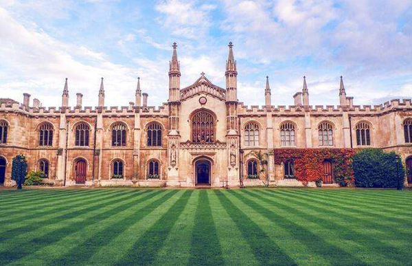 剑桥大学引入性侵匿名举报 9个月收到近200起