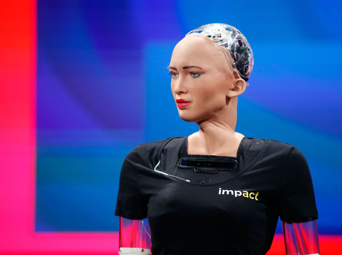 Rund ned hastighed Opdatering Humanoid Sophia makes real impact on young Ethiopian AI enthusiasts -  Chinadaily.com.cn