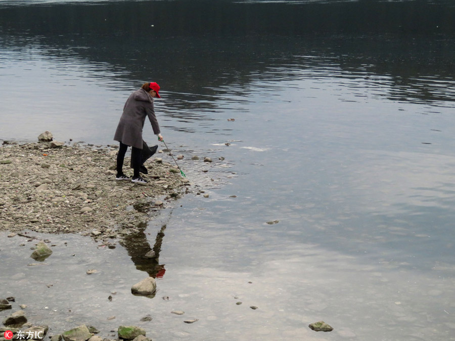 China starts targeted crackdown on solid waste pollution