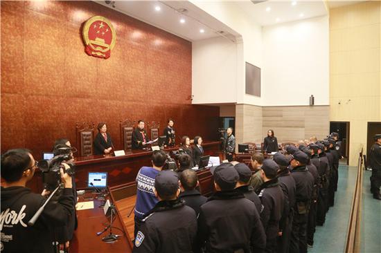 Nine jailed for dumping garbage in Yangtze River