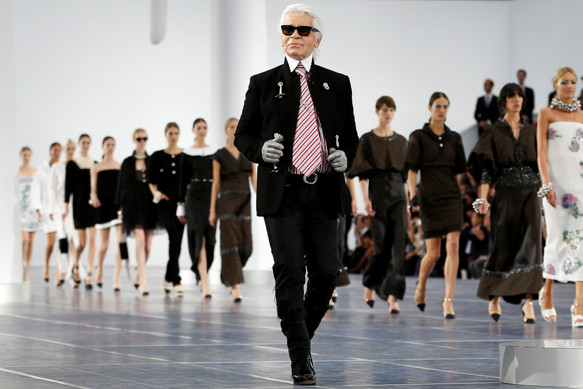 Lagerfeld's legacy: Youthful designs, elaborate showmanship 