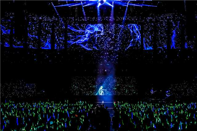 Virtual reality concert draws large crowds in Shanghai - Chinadaily.com.cn