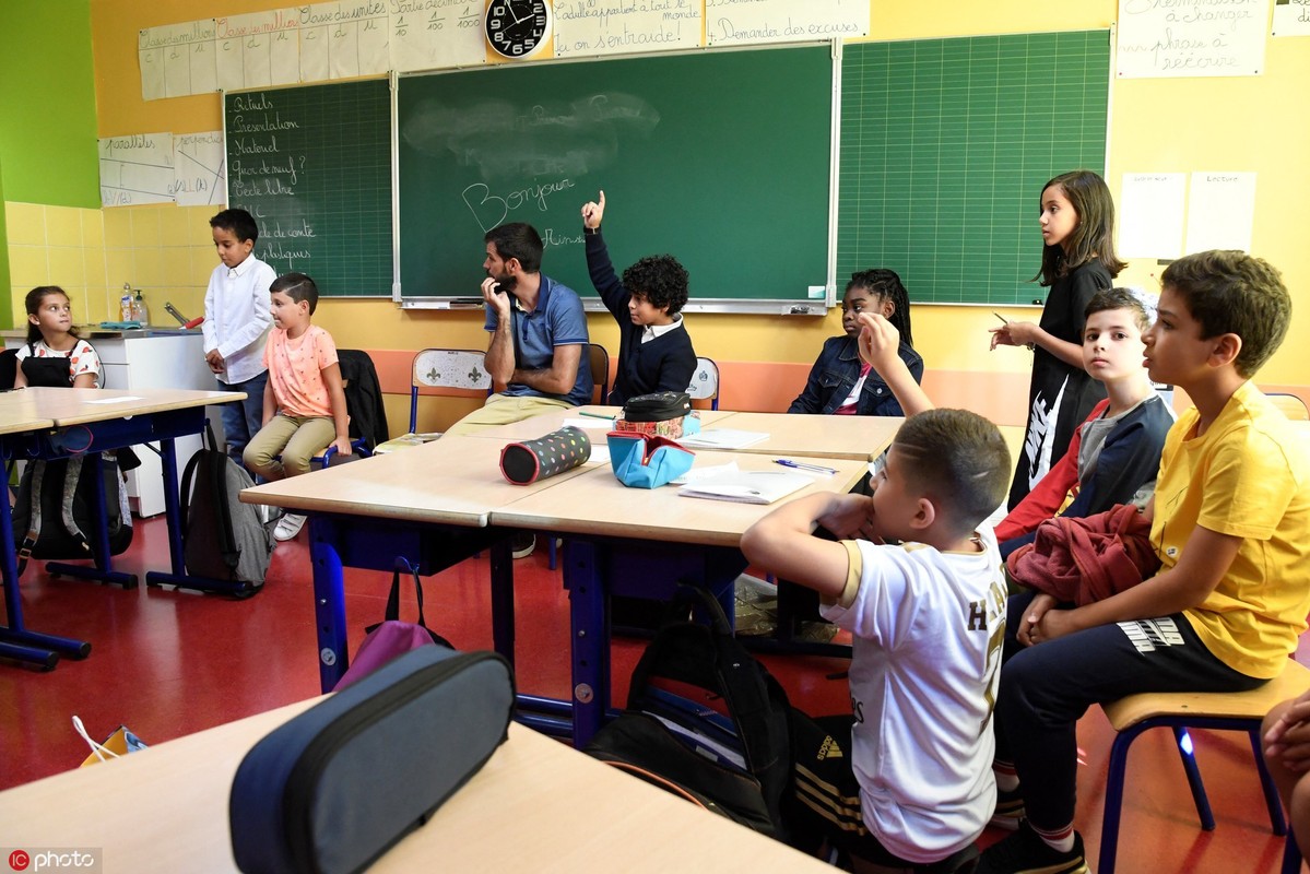 French Classrooms To Be Adorned With National Flag Anthem s Words 