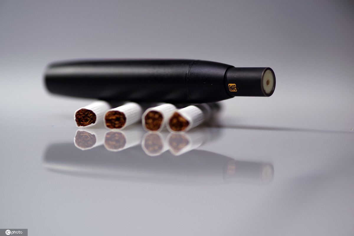 Regulators ban e cigarette sales online Chinadaily .cn