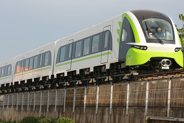 China's new maglev train passes speed test at 160 kph