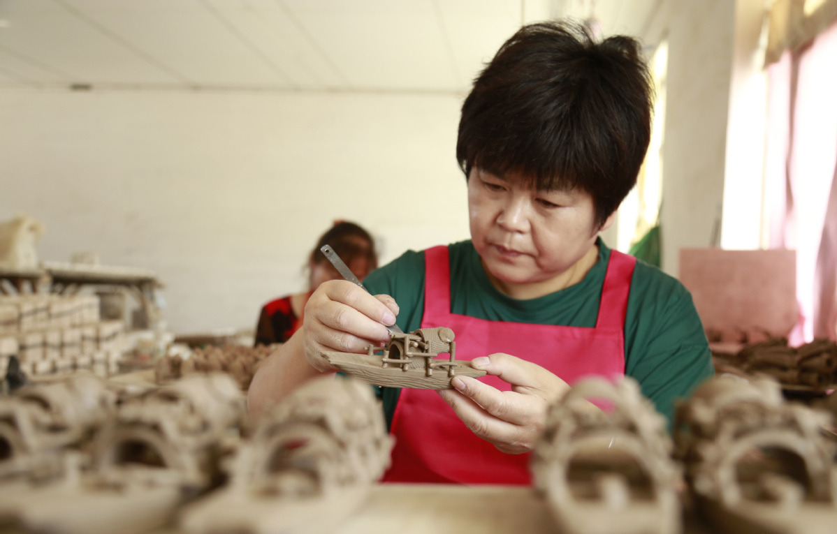Craftsmanship Helps Women Build New Life
