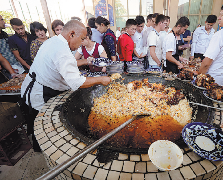 Dining in a place where 'plov is love' - World - Chinadaily.com.cn