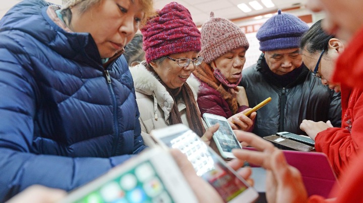 Laws can help push back smartphone ads - Vimarsana News