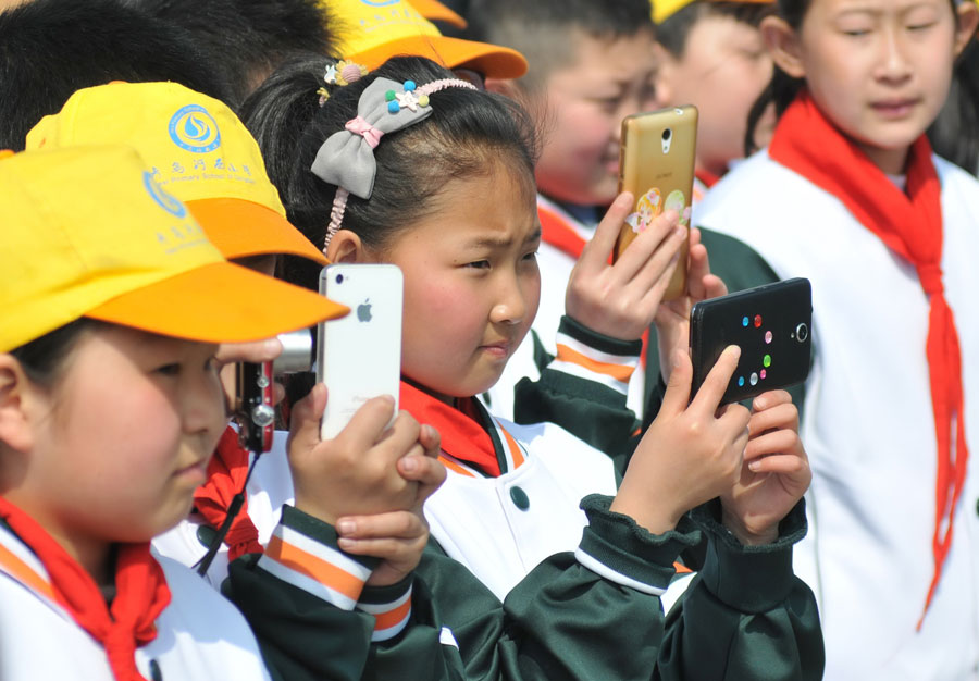 China Proposes 2 Hour Daily Limit on Children's Smartphone Screen Time