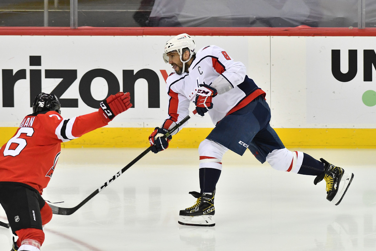 Ovechkin moves into 2nd on NHL goals list, Caps beat Jets