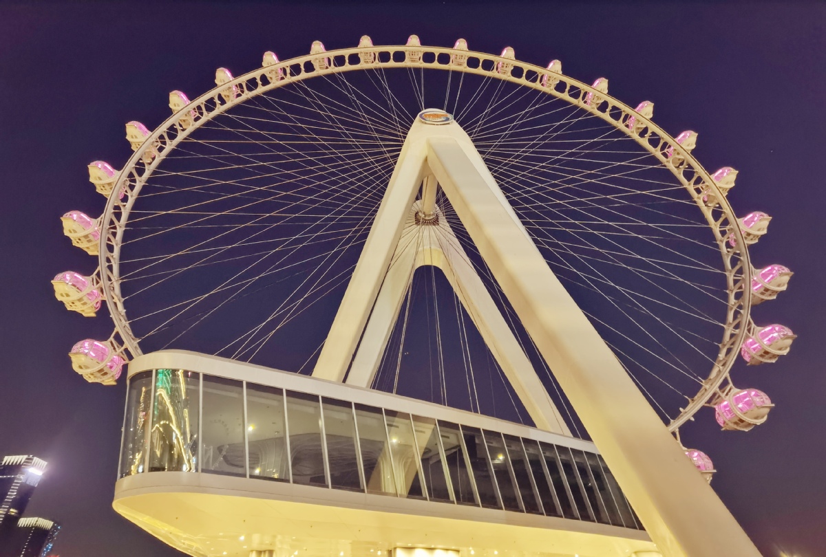 Shenzhen gets its own mega Ferris wheel - Chinadaily.com.cn