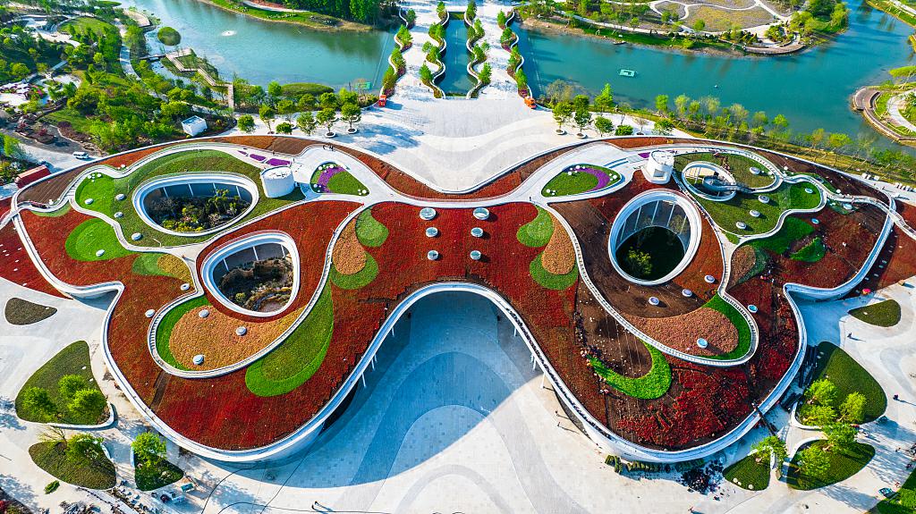 Preparations for China Flower Expo enter final stage