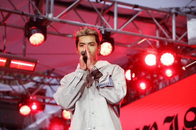 Singer Kris Wu denies luring underaged girls with acting and singing offers